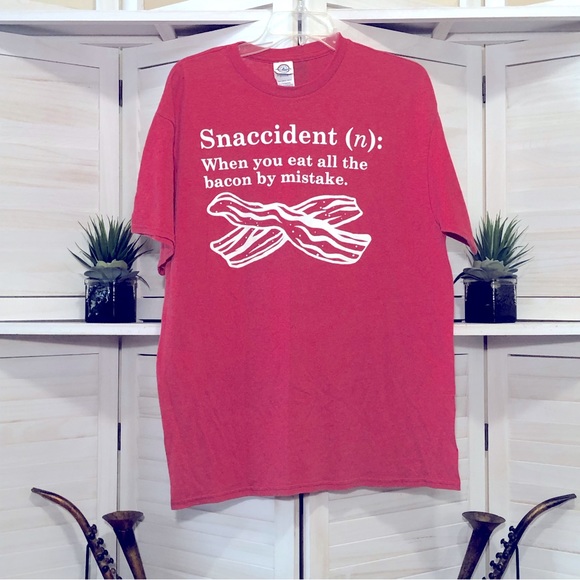 Delia Other - Funny man’s shirt red cotton short sleeves T-shirt sz L